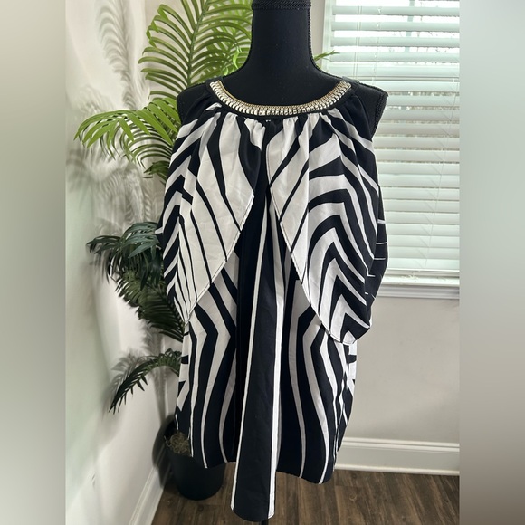 Source Unknown Tops - Black and White Zebra Print Women's Top